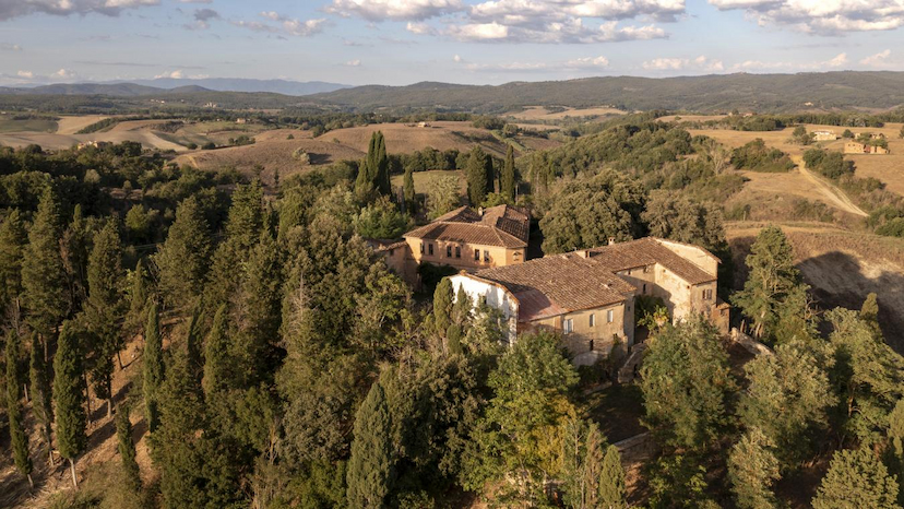 Historic Estate in the Heart of Crete Senesi Park