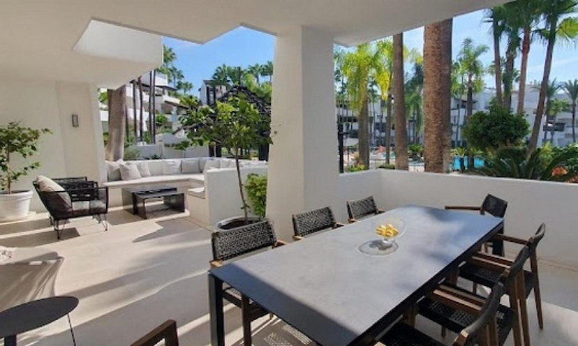 Apartment in 5* Puente Romano,