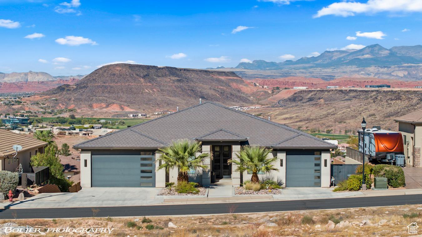 728 W SIR MONTE DRIVE