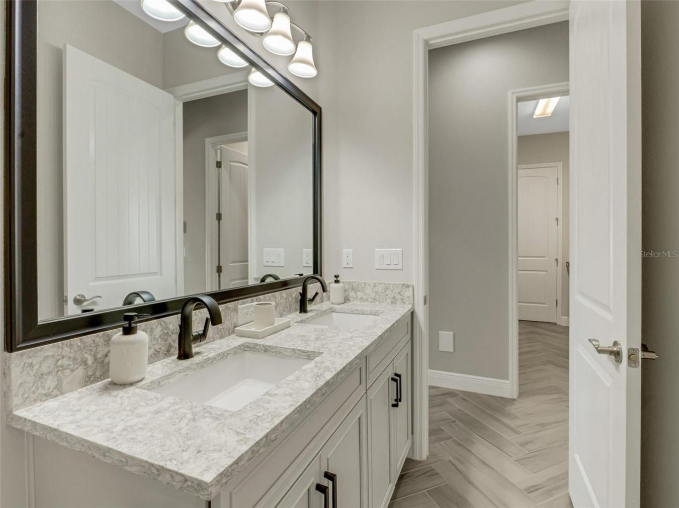 property-image-32