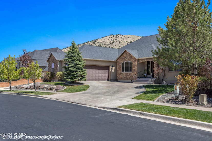 1328 N Parkside Drive