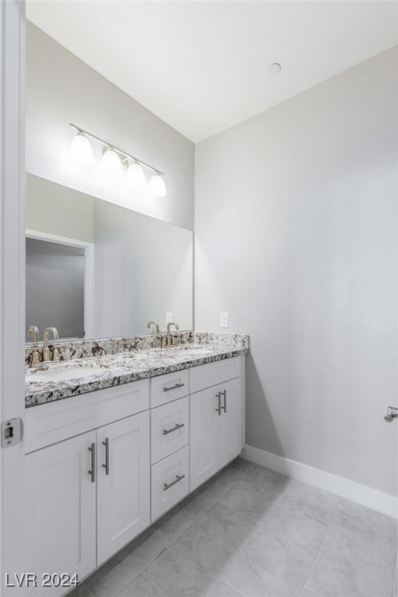 property-image-35