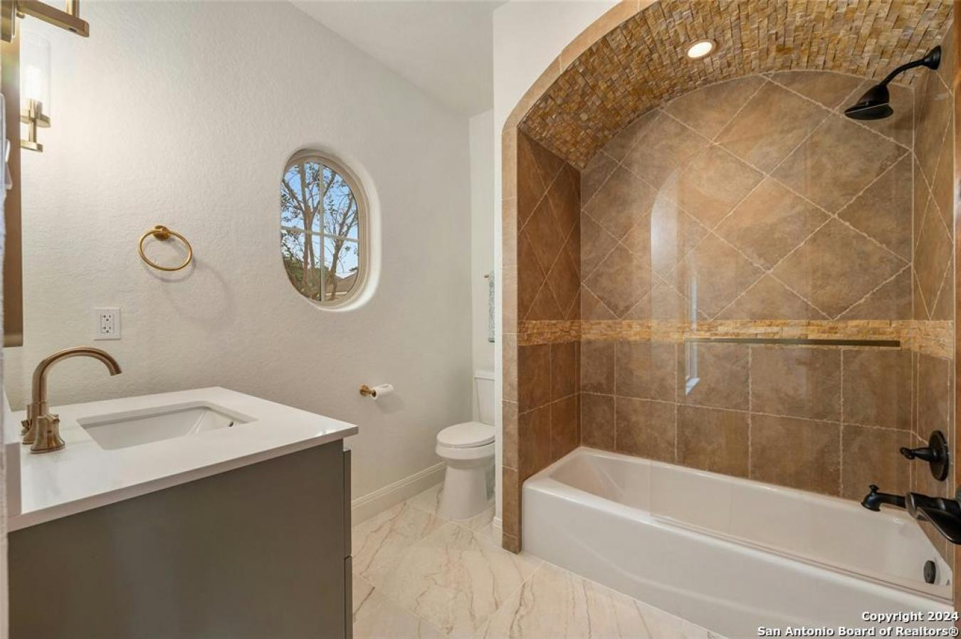 property-image-35