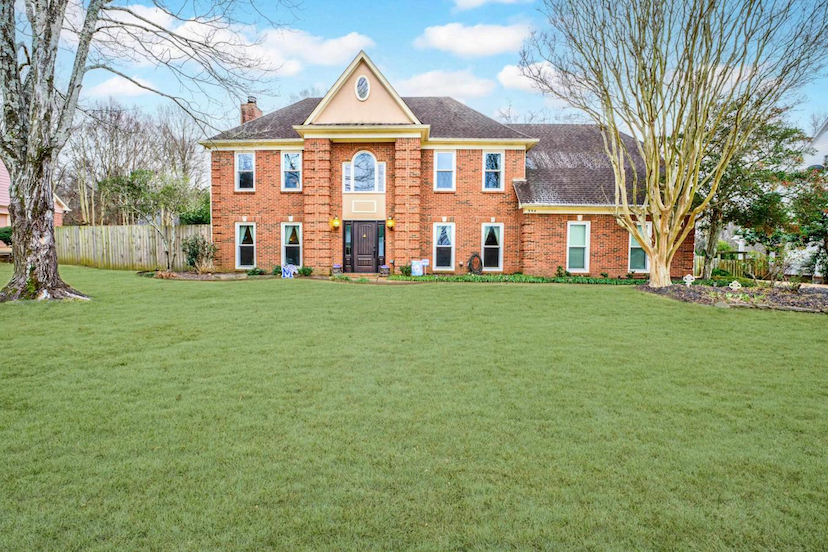 354 HOUND HILL