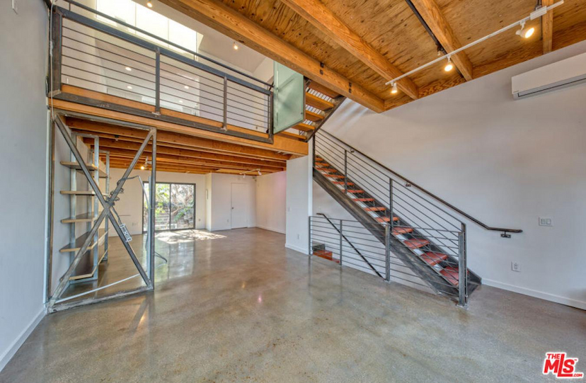 1113 Electric Avenue 6
