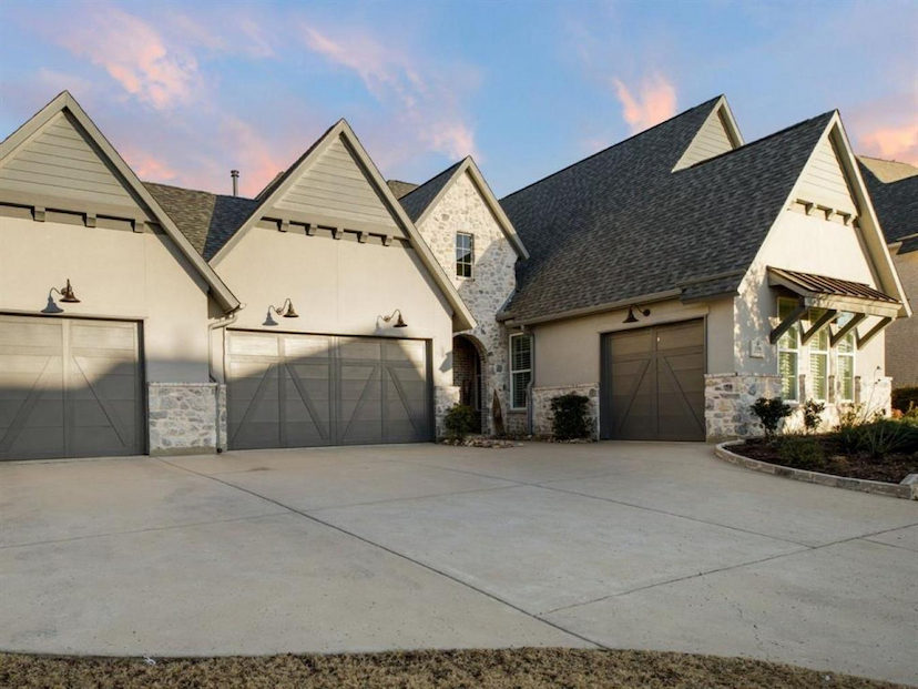 3350 Bellcrest