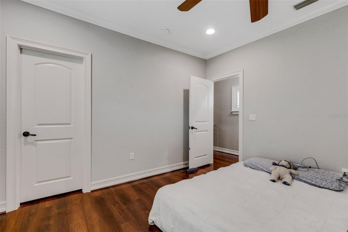 property-image-36