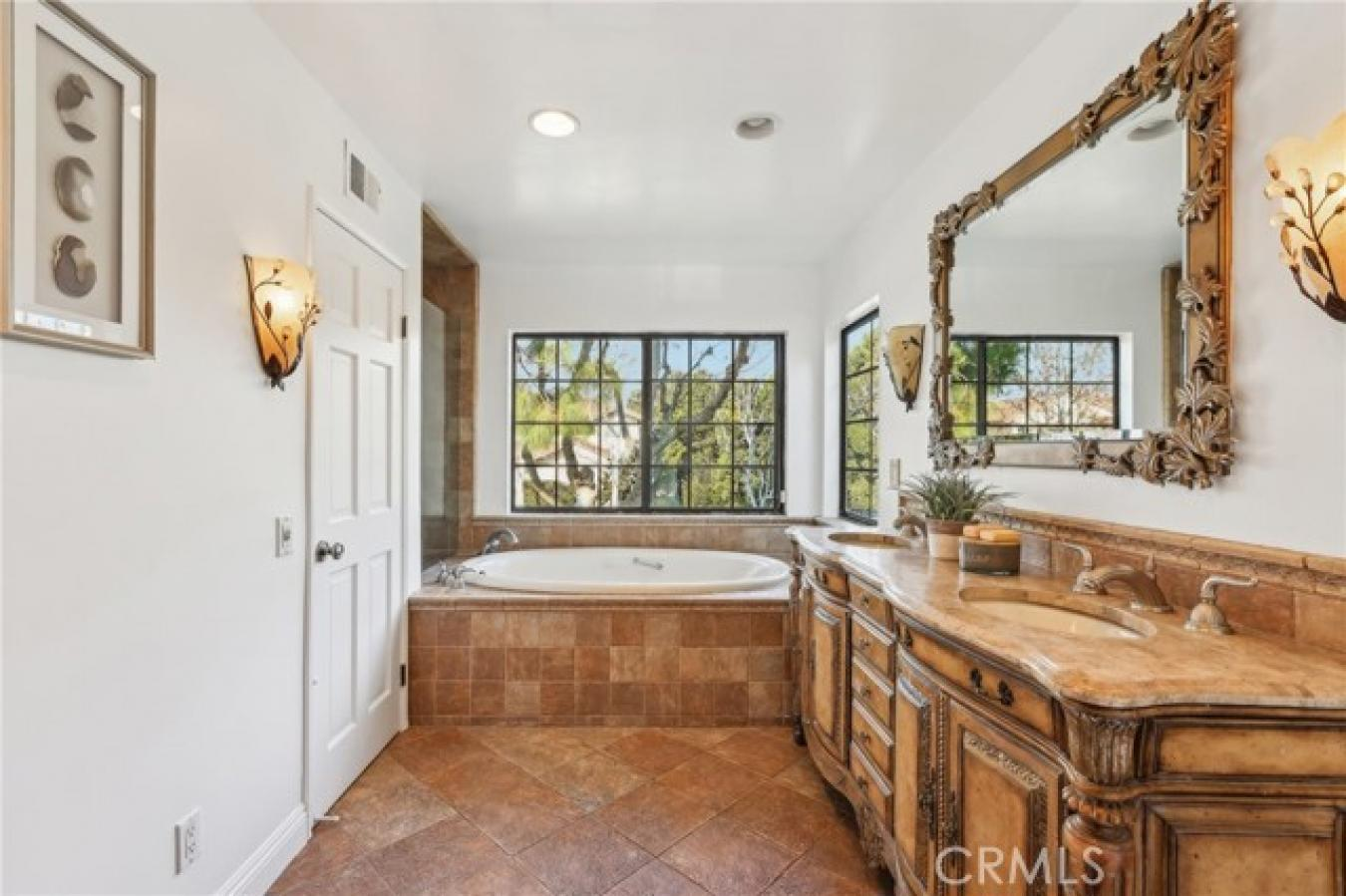 property-image-32