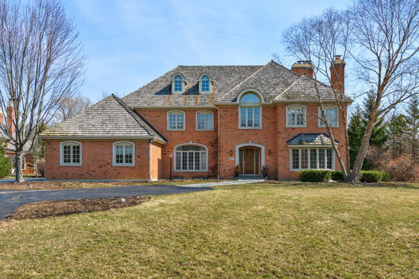 All Brick 7 Bed, 7.5 Bath Estate in Lake Forest