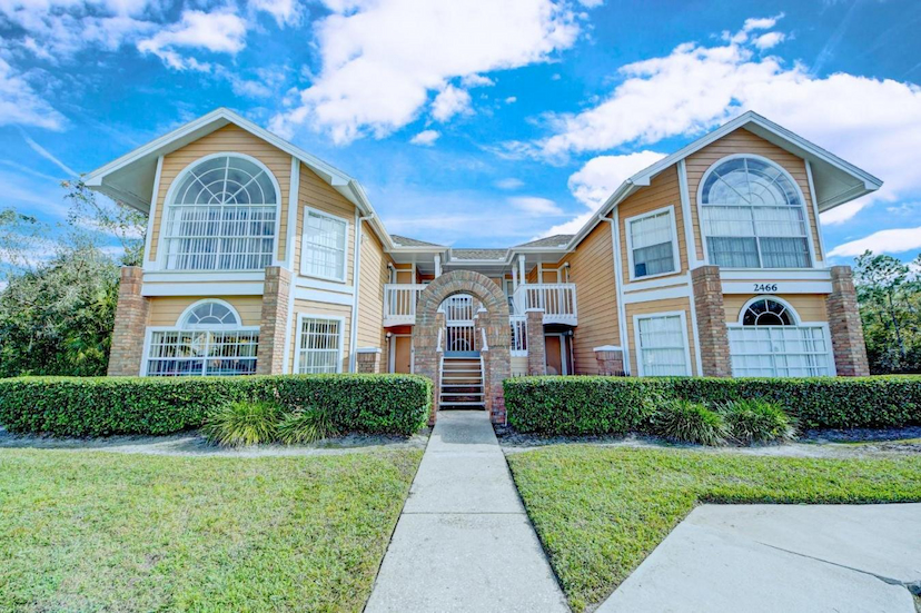 2466 SWEETWATER CLUB CIRCLE #1