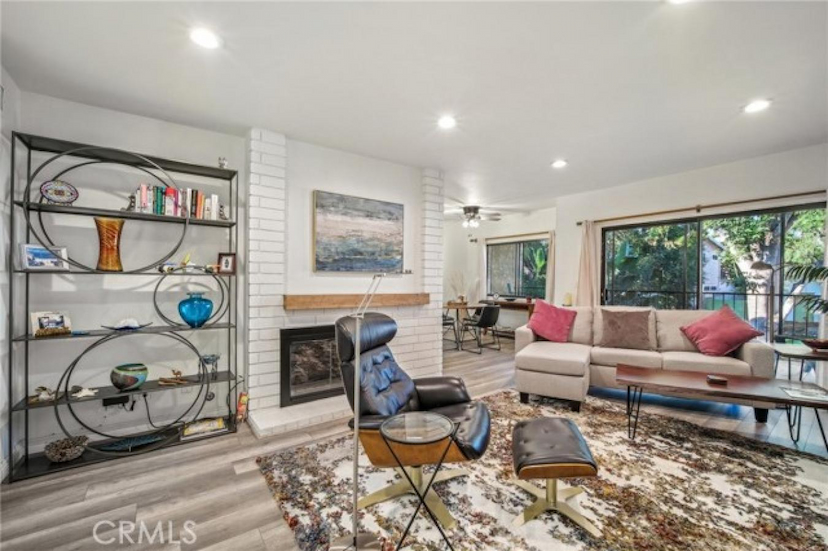 123 Oak Unit 303
