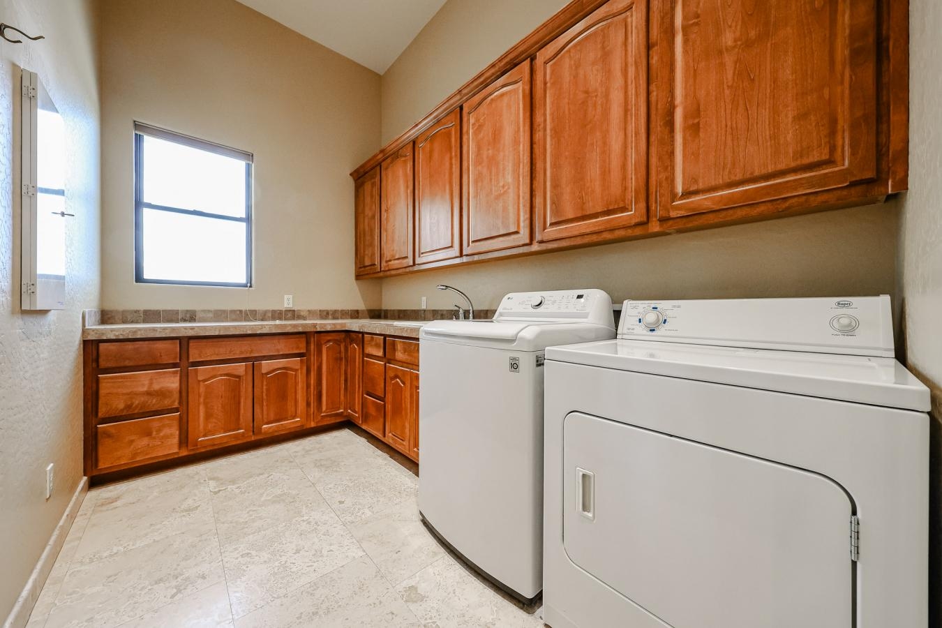 property-image-32