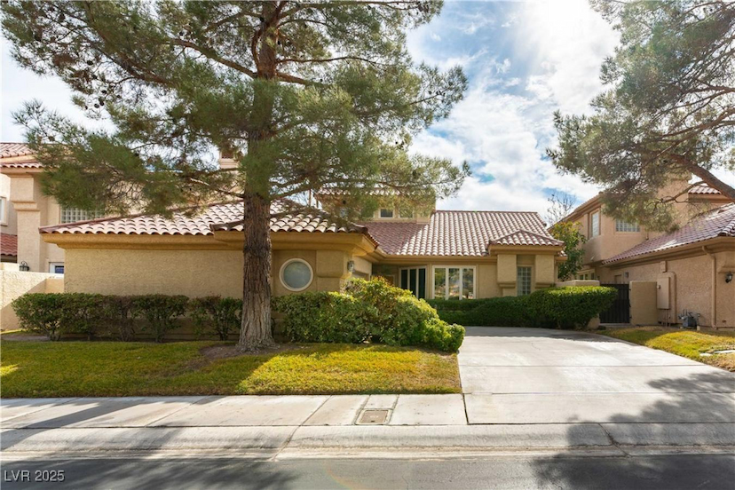 7909 Rio Rico Drive