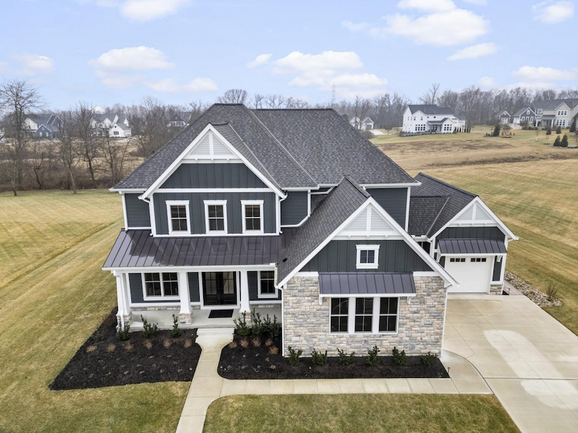 1735 SCENIC BLUFF COURT