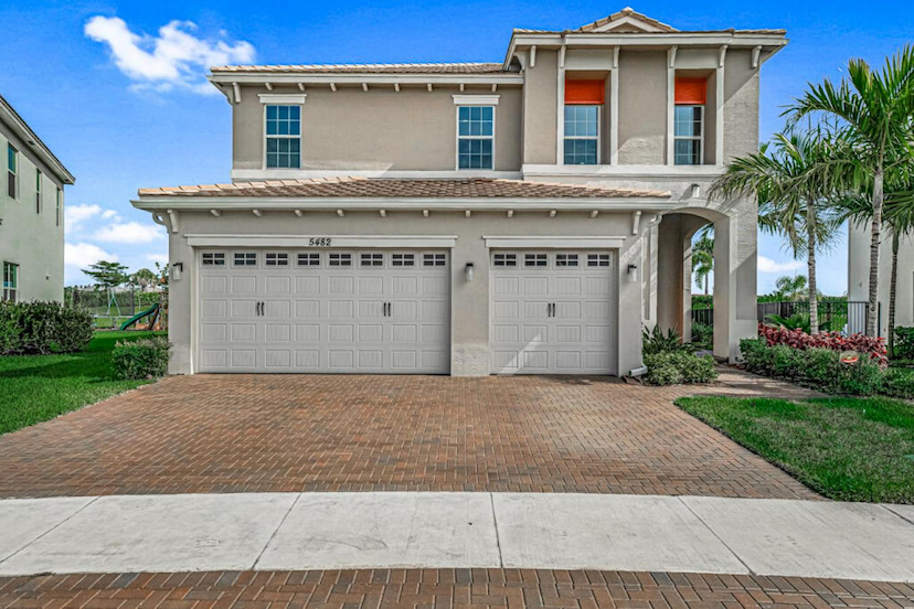 5482 Macoon Way