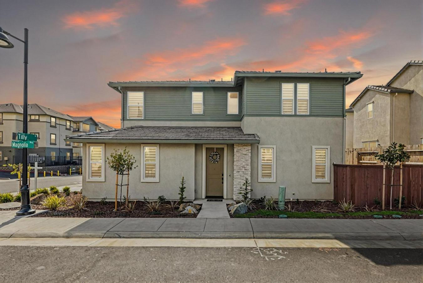 3449 Magnolia Way