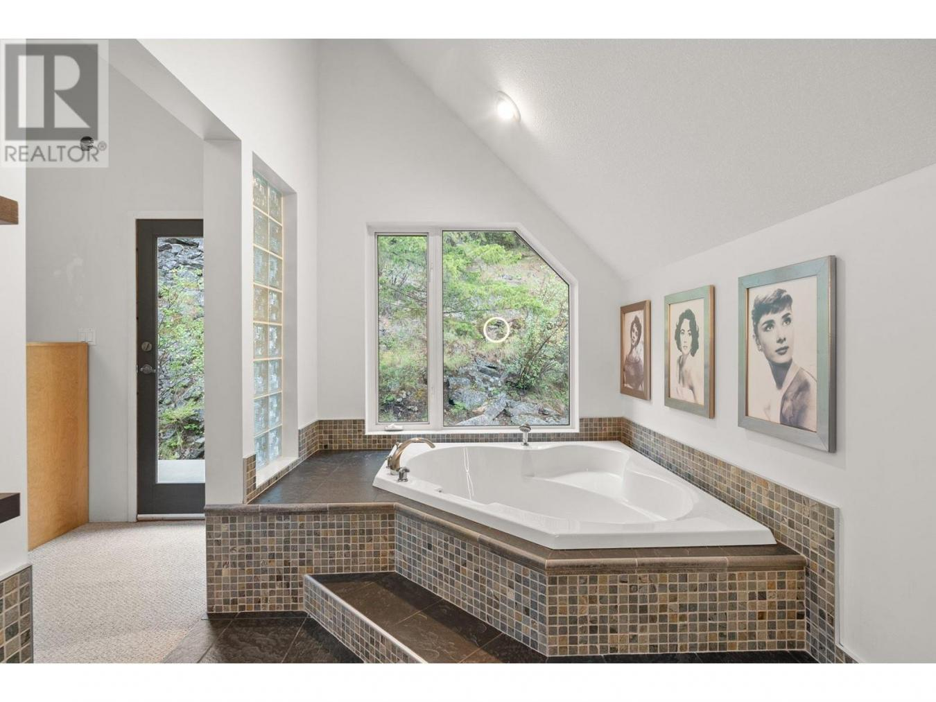 property-image-11
