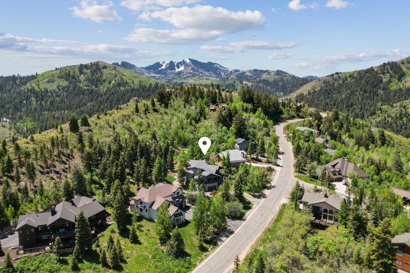 Mountain Home Designed for Family and Entertaining