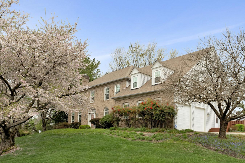 10310 Lewis Knolls Drive,
