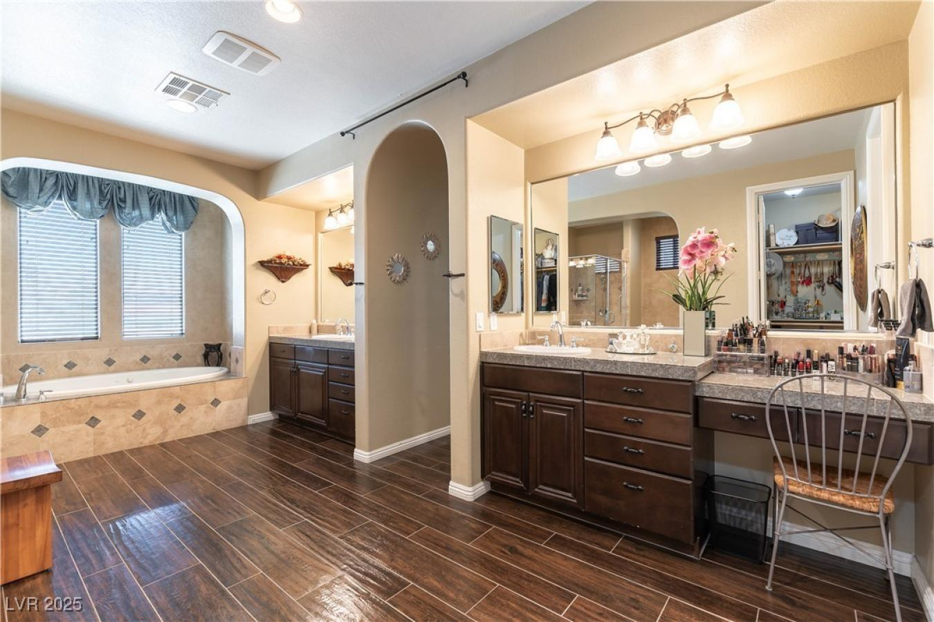 property-image-32