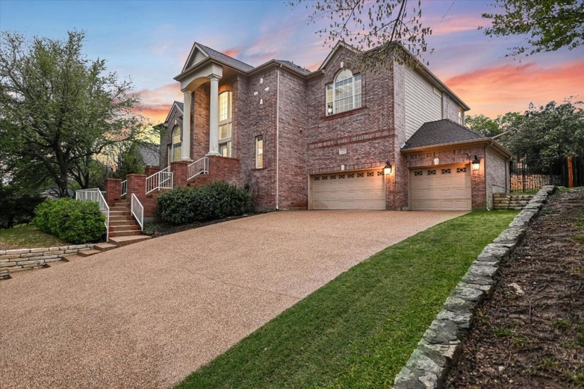 2112 Cliffs Edge Drive