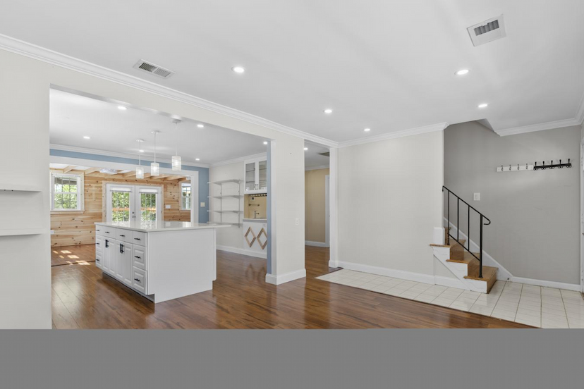 10011 Dakin Court