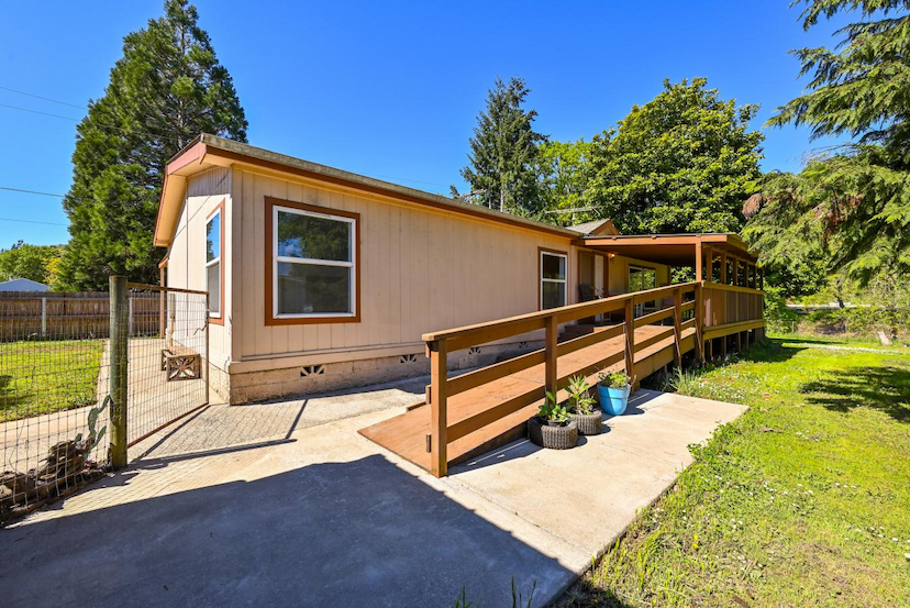 694 TIPTON RD, Roseburg, OR 97471