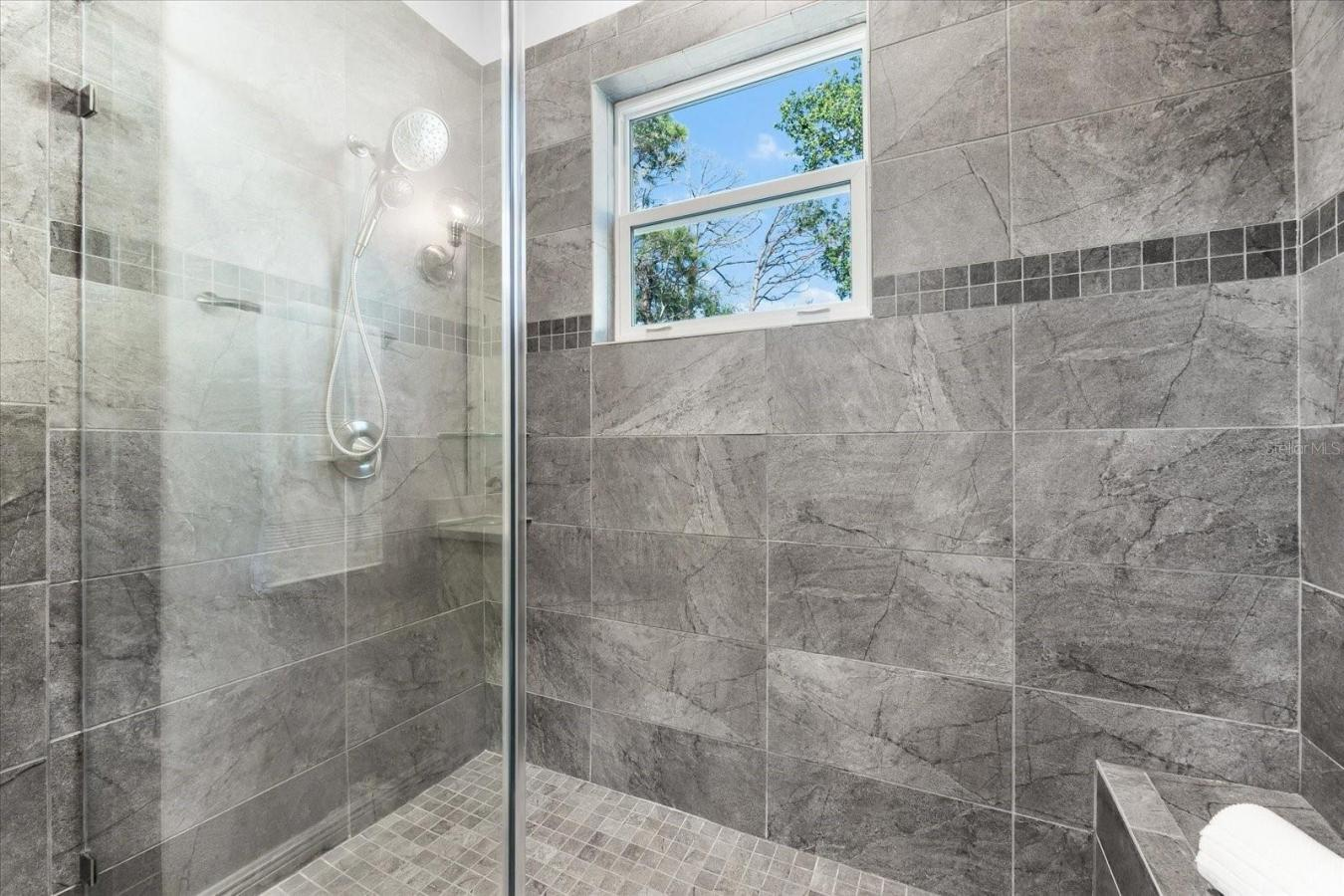 property-image-32