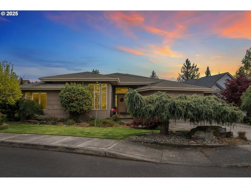 840 NW DEERFERN LOOP