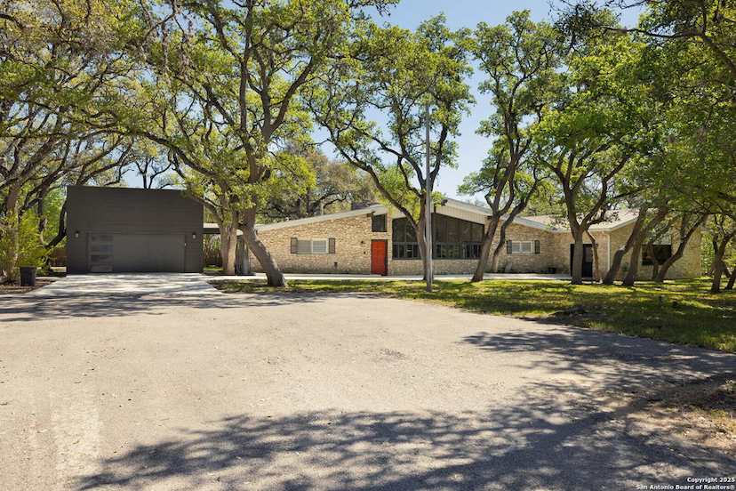 15108 Military Highway