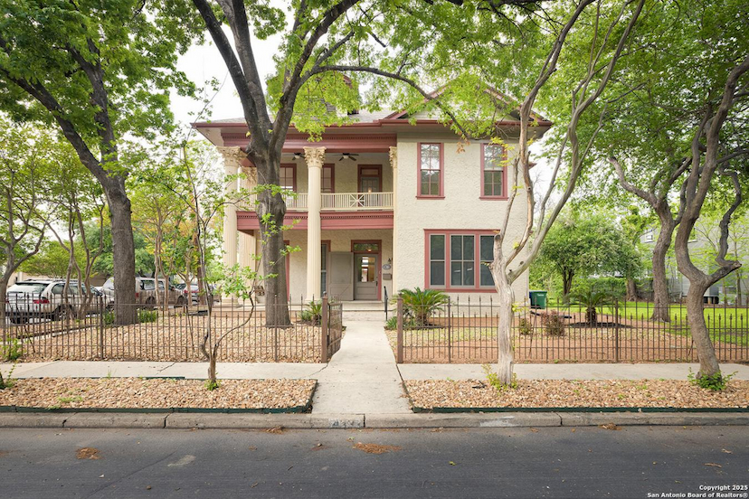 433 Madison Street