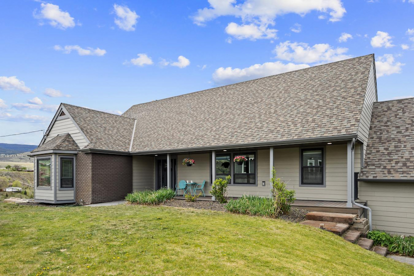 Professionally Renovated Estate