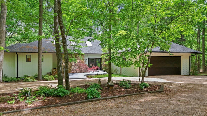 101 Oakmont