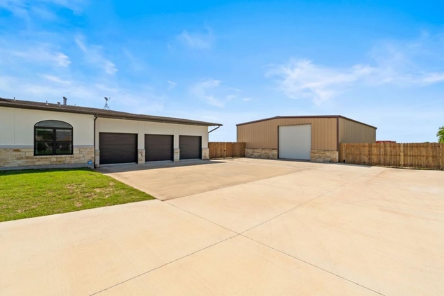 property-image-3