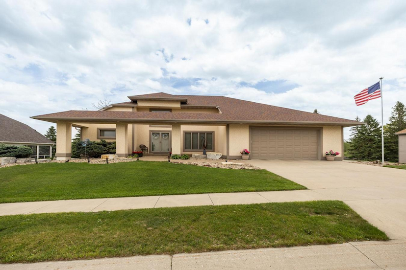 2592 Aspen