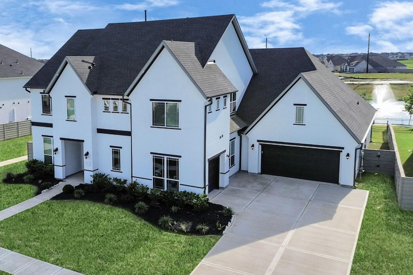 Waterfront Luxury Home minutes from Downtown HTX