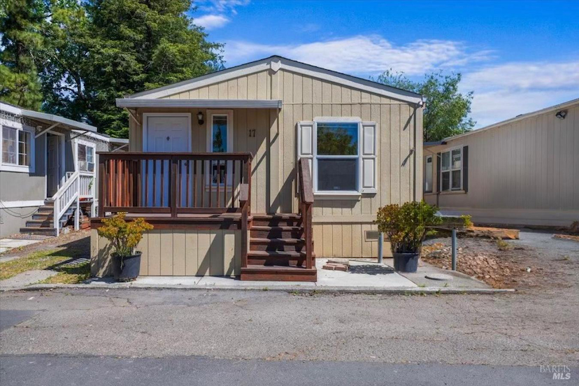 3309 Santa Rosa Unit 17