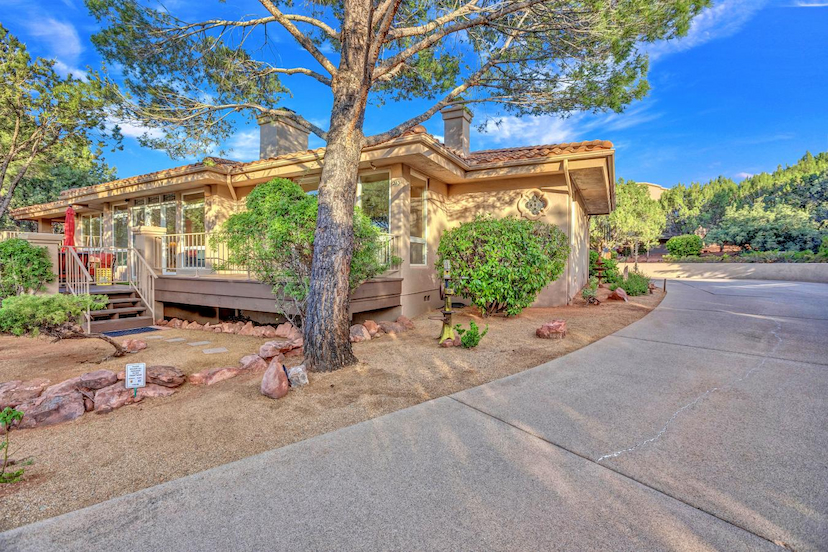Foothills South Stunner