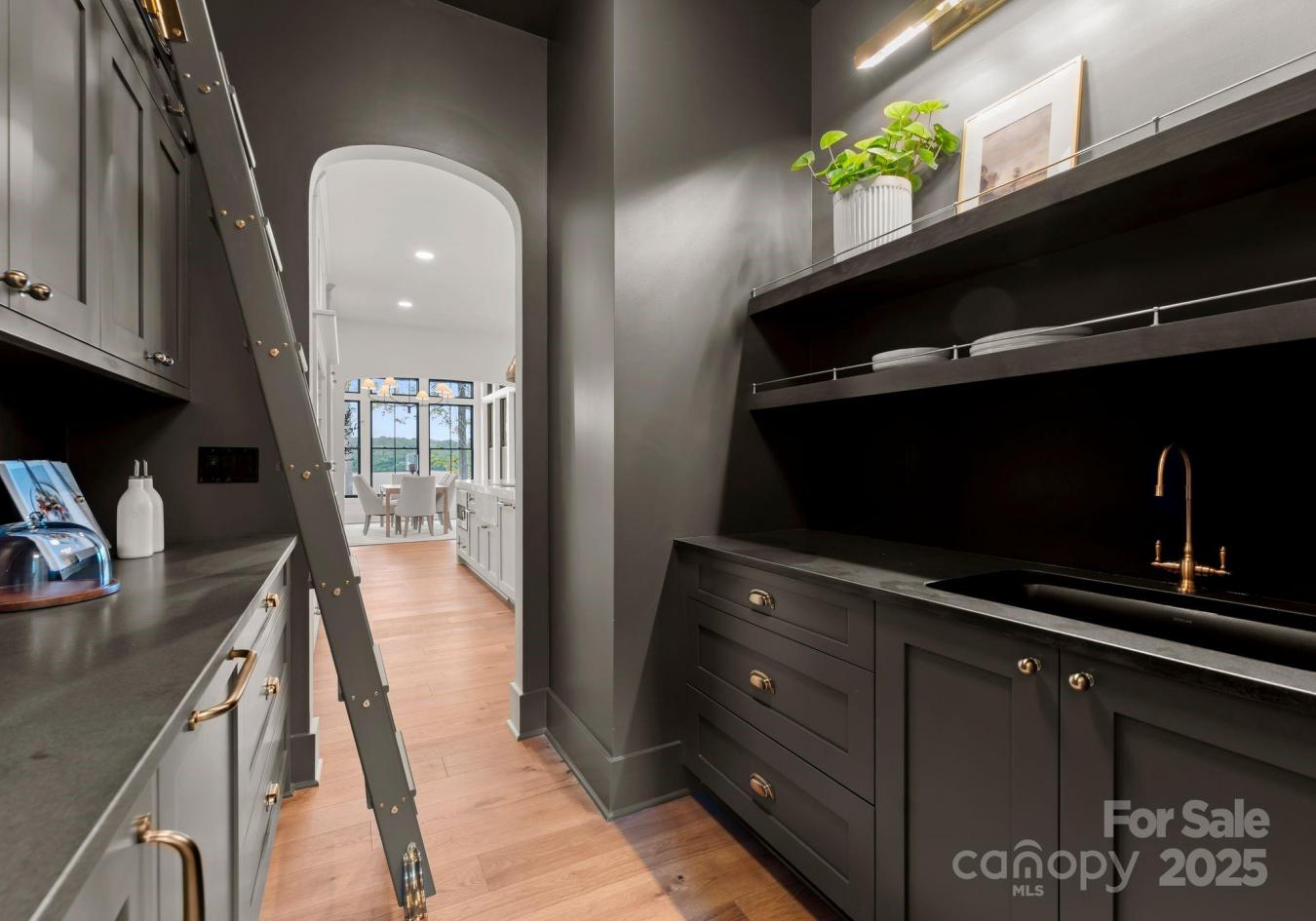 property-image-9