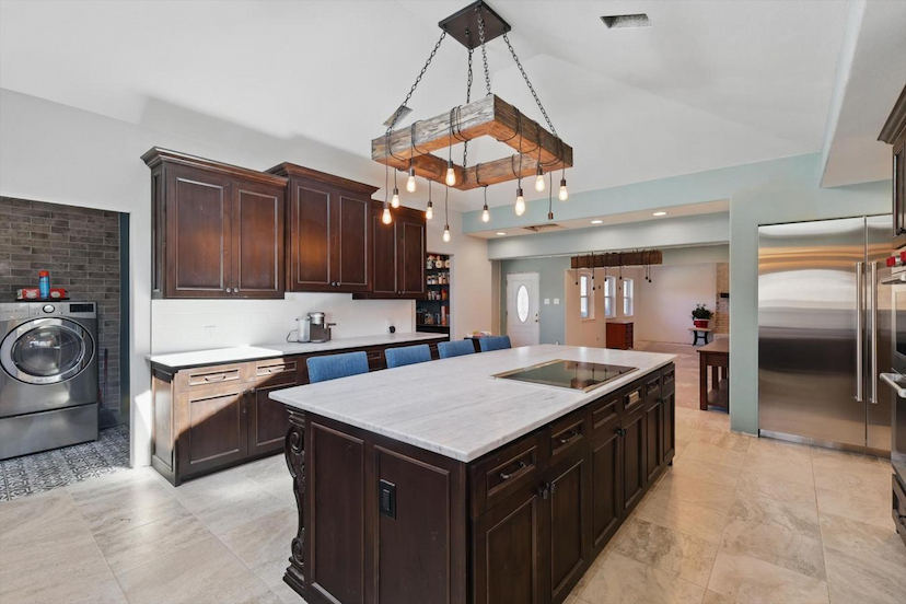 913 Ashland Court