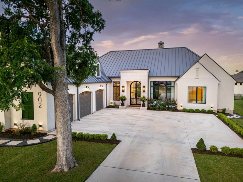 902 Cimarron Hills Trail W