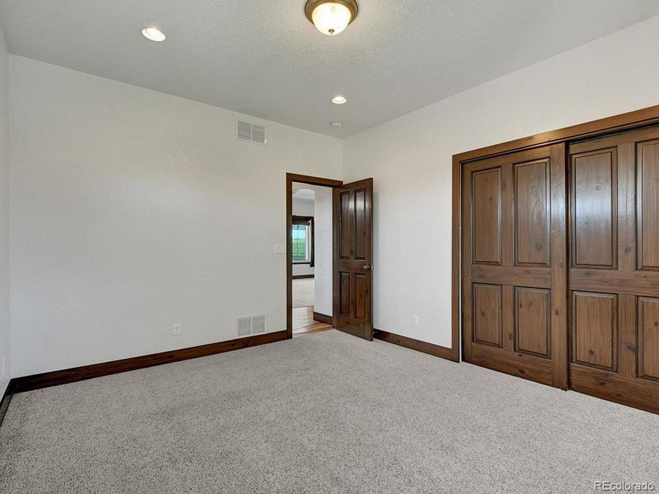 property-image-32