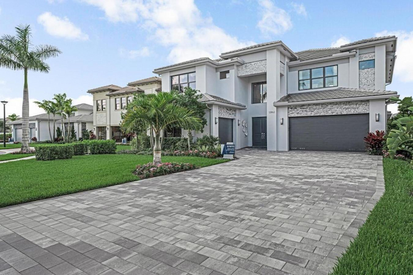 13531 Nesting Pines Way