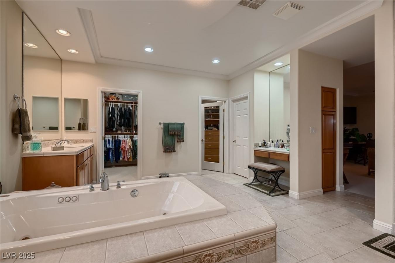 property-image-36