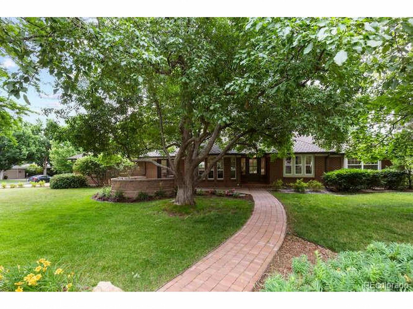 4 Doral Lane