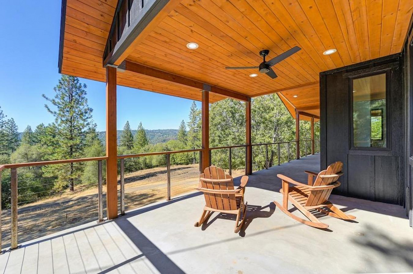5205 Rooster Lane,