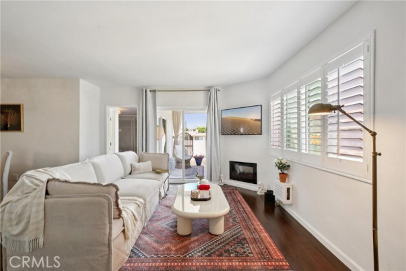 2704 Voorhees Unit 4