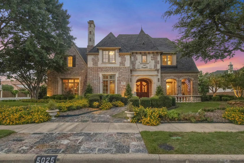 5025 Castle Creek Court