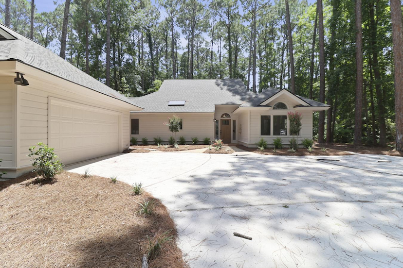 42 Pineland Road