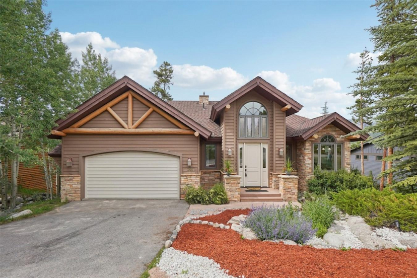 368 Black Hawk CIRCLE